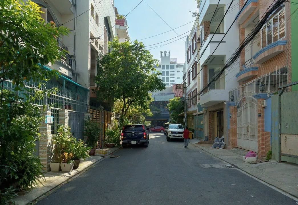 Nhà Mặt Tiền Nguyễn Minh Hoàng, Tân Bình - 84m², 3 Tầng, Giá 23 Tỷ TL