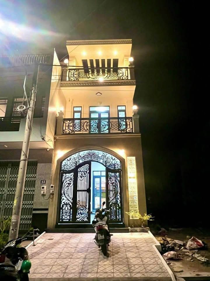 Nhà Riêng Long Xuyên 81m² - Sẵn sàng ở ngay, full nội thất!