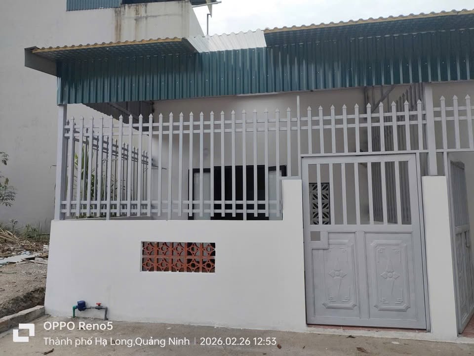 Phòng trọ Hà Tu, Hạ Long - Sân rộng đỗ ô tô, vào ở ngay!