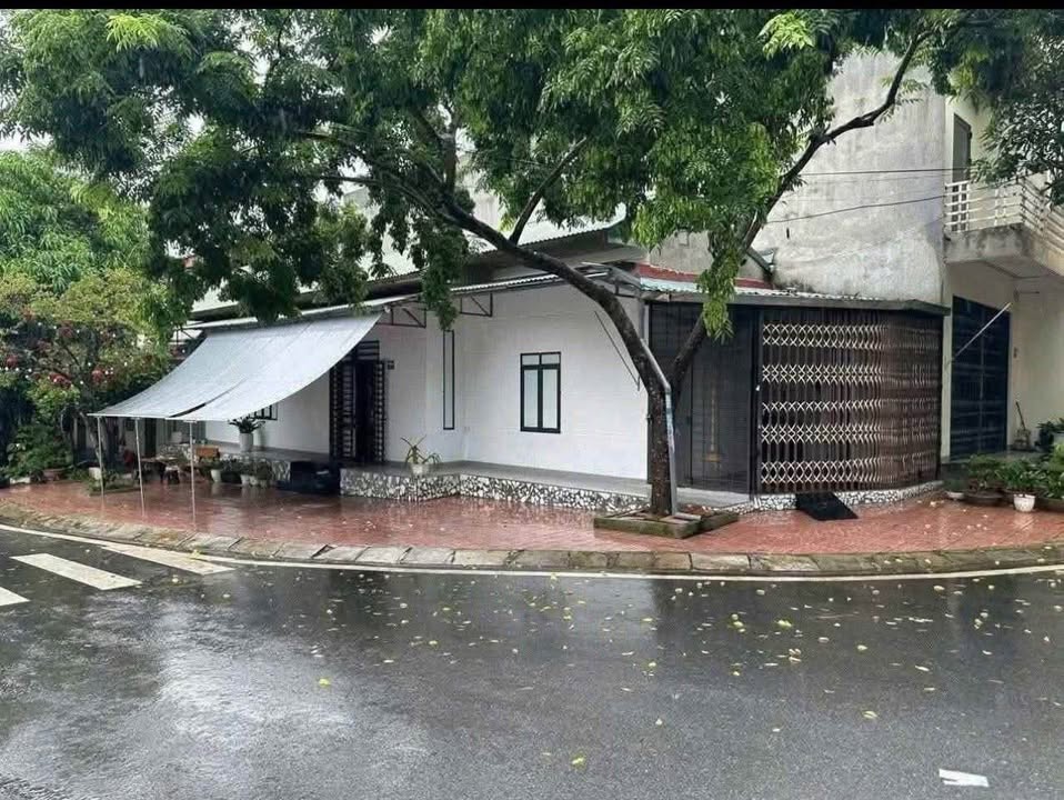 Nhà 100m² 2 Mặt Tiền Ca Văn Thỉnh, Lào Cai - Sẵn Sàng Ở Ngay