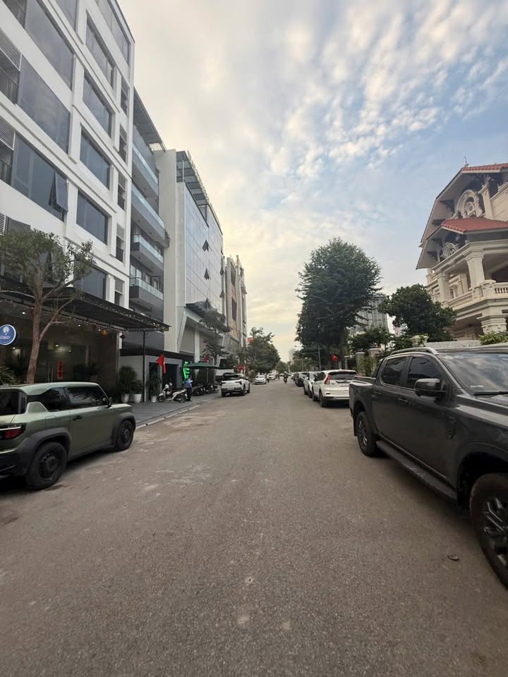 Bán đất xây tòa nhà Lê Hồng Phong, Hải Phòng - 135m² mặt tiền 9m