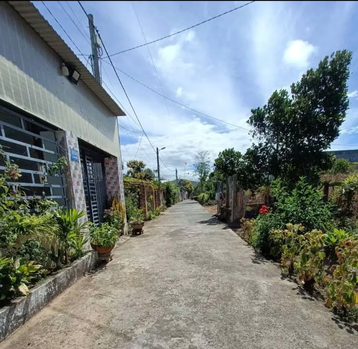 Đất nền Kon Tum 153m² giá 4xx triệu - Tiềm năng tăng giá!