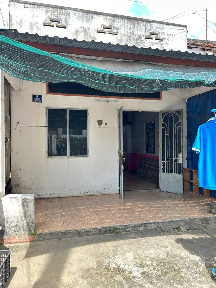 Nhà Cấp 4 100m² Gần Vincom Quận 9 Giá 4 Triệu/Tháng - Sẵn Ở Ngay