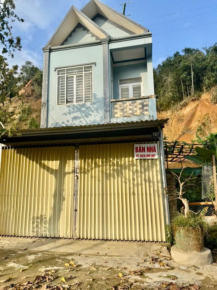 Nhà 2 Tầng 100m² Mặt Tiền 5m, Phường Bắc Kạn - Sẵn Sàng Vào Ở