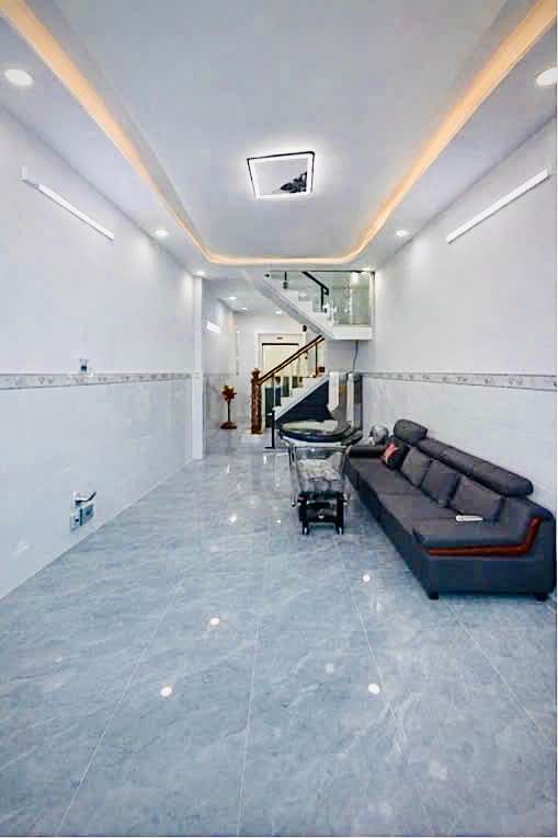 Nhà 1 Trệt 1 Lầu Đường Phạm Ngọc Thạch, Cà Mau - 4.2 Tỷ, Full Thổ Cư