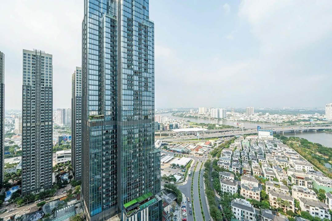 Căn hộ Vinhomes Central Park 126m² - Tầng cao, sổ đỏ sẵn!