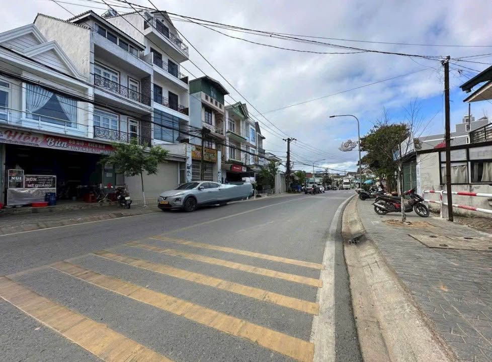 Mặt Tiền Nguyên Tử Lực, Đà Lạt: 111m² Kinh Doanh Đa Ngành Nghề - Sổ Riêng Xây Dựng