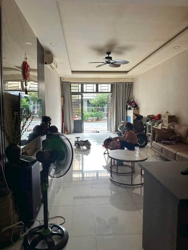 Nhà riêng Thủ Đức 86m² Full nội thất chỉ 8.7 tỷ - Dọn vào ở ngay!