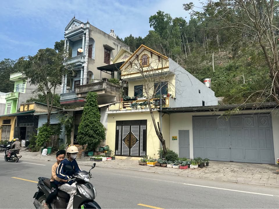 Thanh Lý Xưởng Nội Thất Gỗ 200m² - Sẵn Sàng Hoạt Động