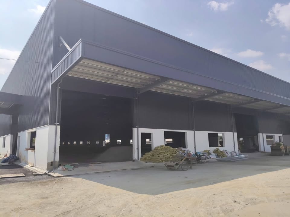 Cho thuê Kho/Xưởng KCN Bến Cát, Bình Dương 15.000m² - Hoạt động ngay!