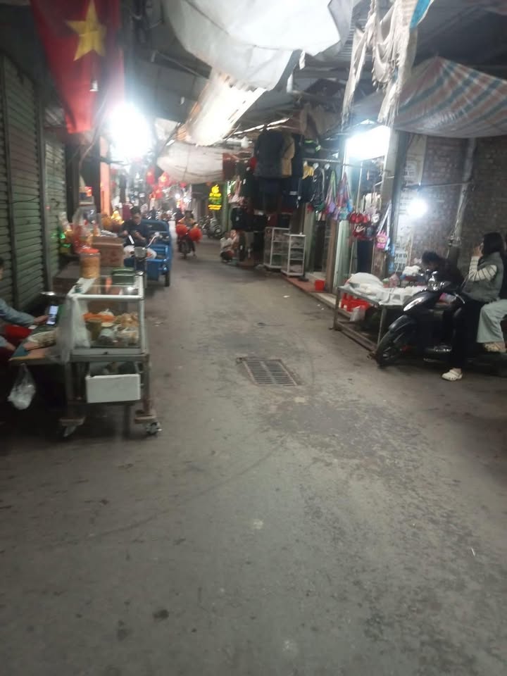 Bán gấp nhà 3 tầng 110m² Hữu Bằng, Thạch Thất - Chỉ 1.4 tỷ