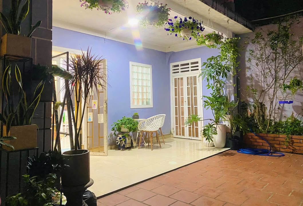 Nhà 2 Tầng Mặt Tiền Phan Chu Trinh, Huế - 124m² Sổ Hồng Riêng