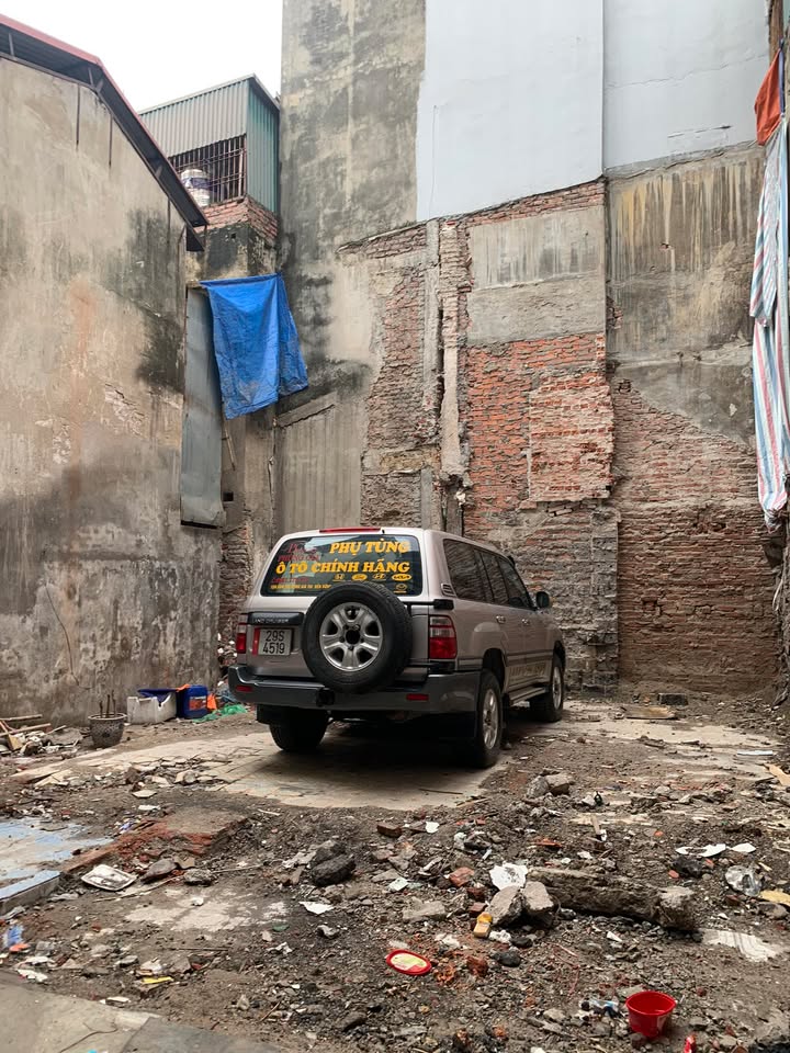 Đất nền Hai Bà Trưng 73m² - Sổ đỏ chính chủ, ô tô vào nhà!