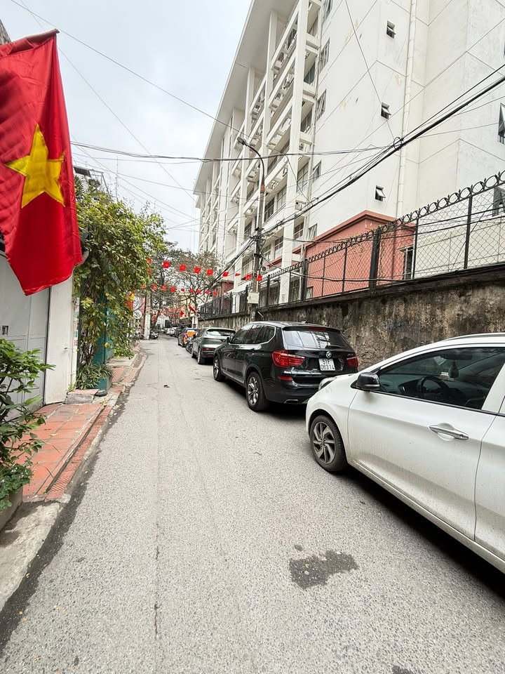 Bán Đất Tặng Nhà 2 Tầng Núi Trúc Ba Đình 45m² - Sẵn GPXD 7 Tầng