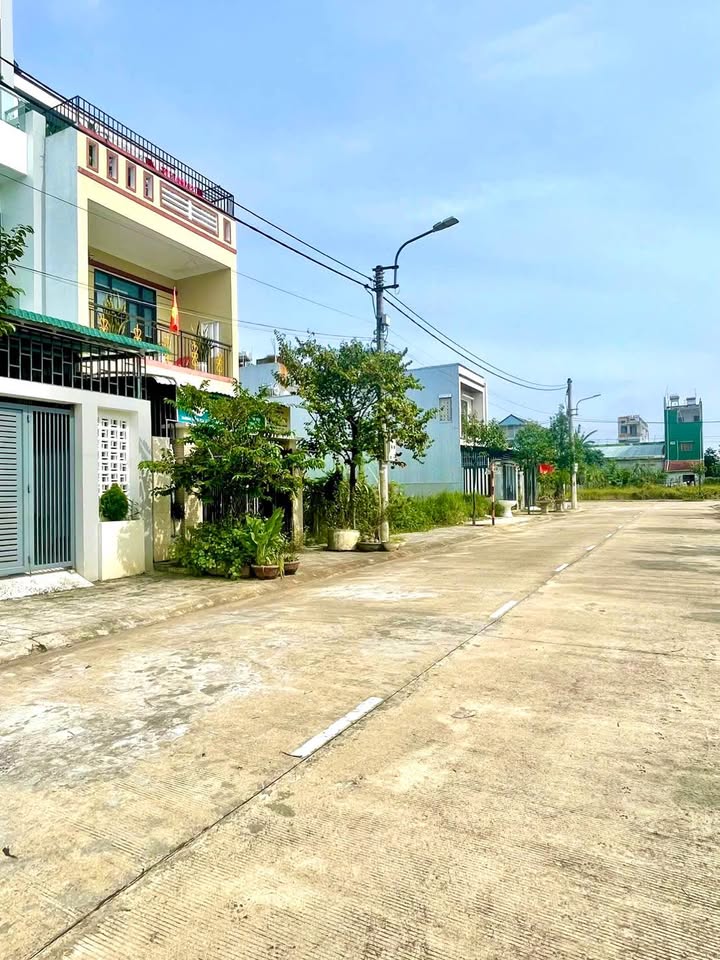 Đất Nền Hướng Nam 100m² View Công Viên Nguyễn Thiệu, Tư Nghĩa - Giá 1.4 Tỷ