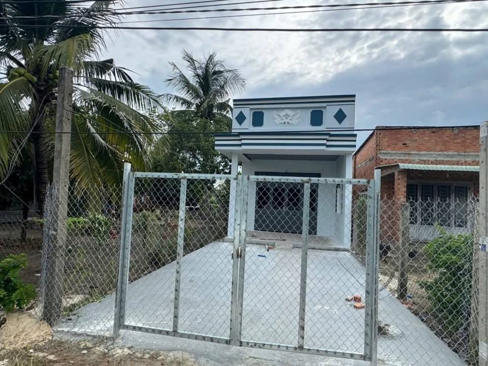 Nhà 220m² Sổ Đỏ Ấp Thạnh Hưng, Tân Châu - Giá 580 Triệu