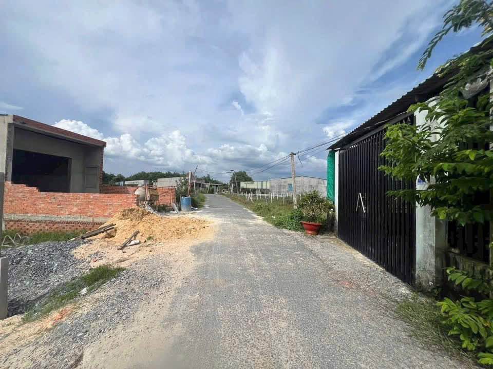 Đất Gò Dầu 105m² Sổ Đỏ - Gần BV Xuyên Á, Kinh Doanh Tốt