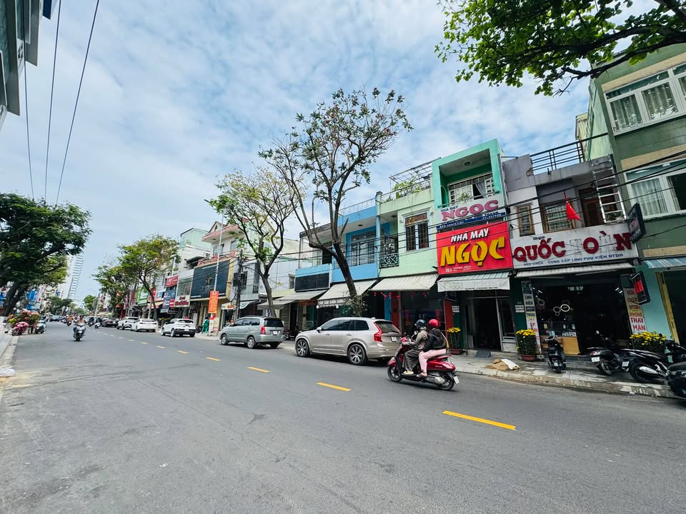 Nhà phố 2 tầng Hoàng Diệu, Hải Châu 76m² - Vị trí đắc địa kinh doanh!