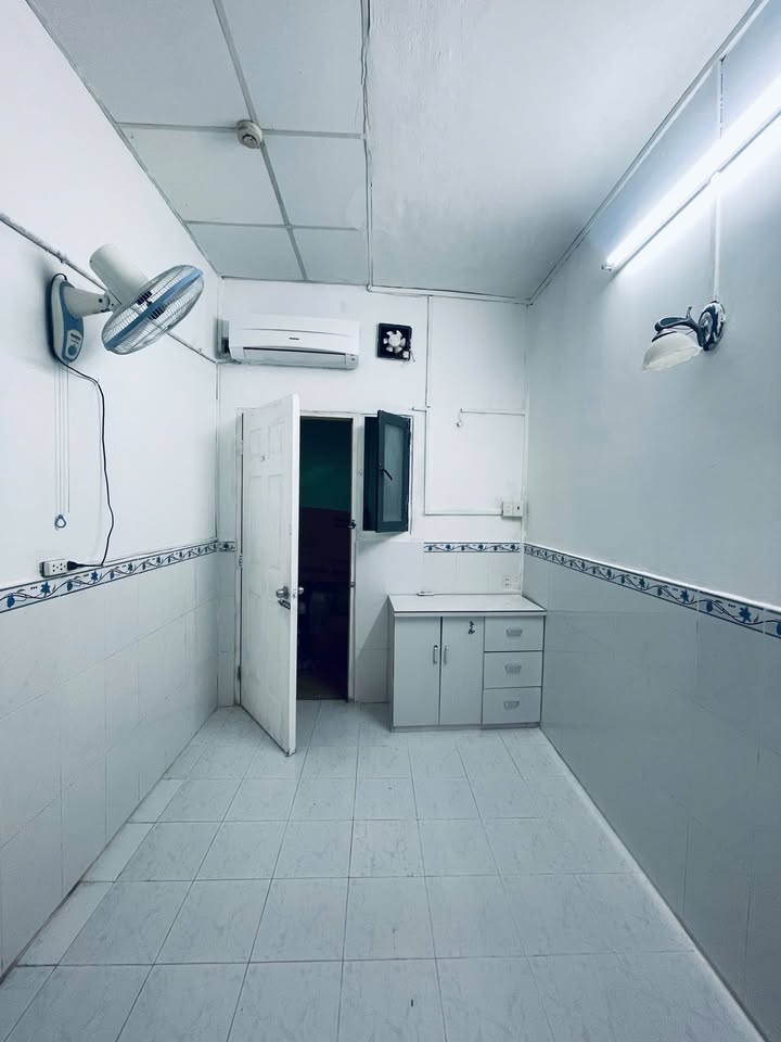 Phòng Trọ Cao Cấp Quận 10 - 18m² - Full Nội Thất - Giá 3.5 Triệu