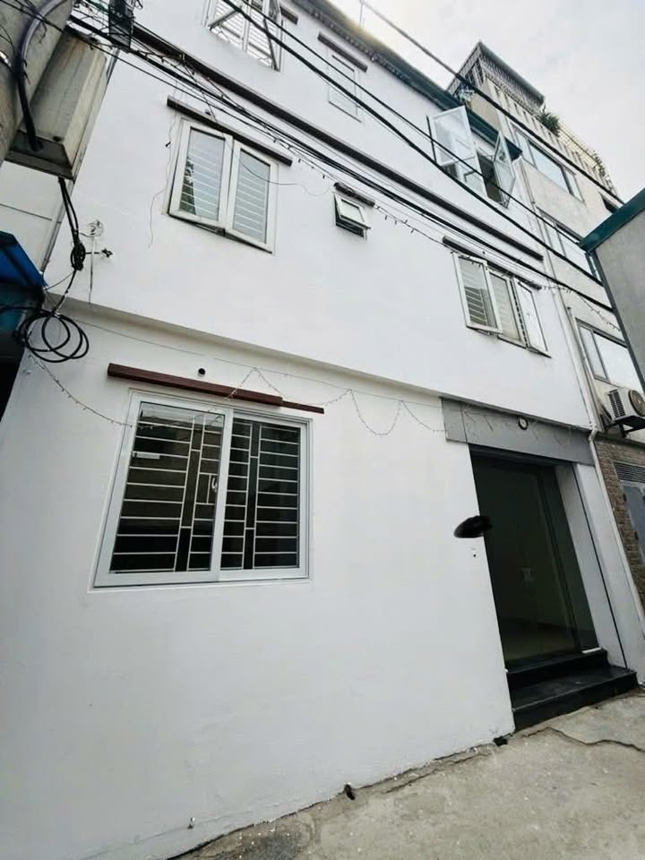 Nhà Mặt Tiền 7.4m Việt Hưng, Long Biên - 36m² Kinh Doanh/Ở Tuyệt Vời