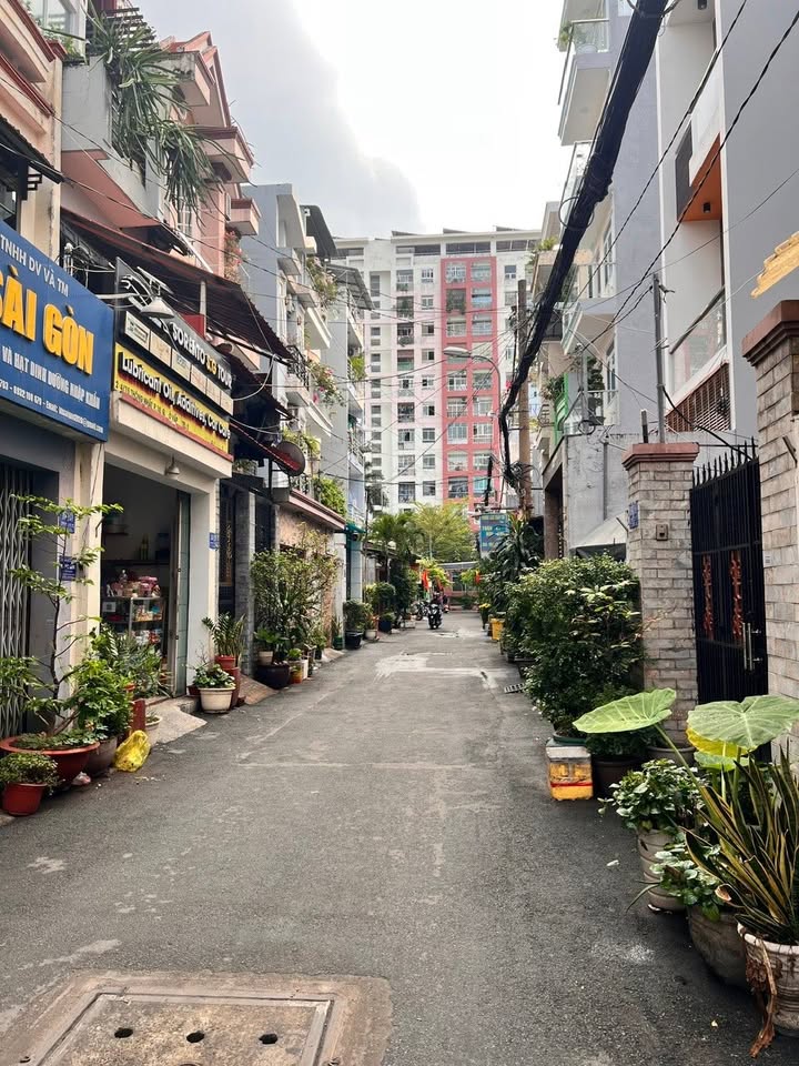 Nhà Nguyên Căn Thống Nhất Gò Vấp 56m² - Hẻm Ô Tô Vào Tận Nhà!