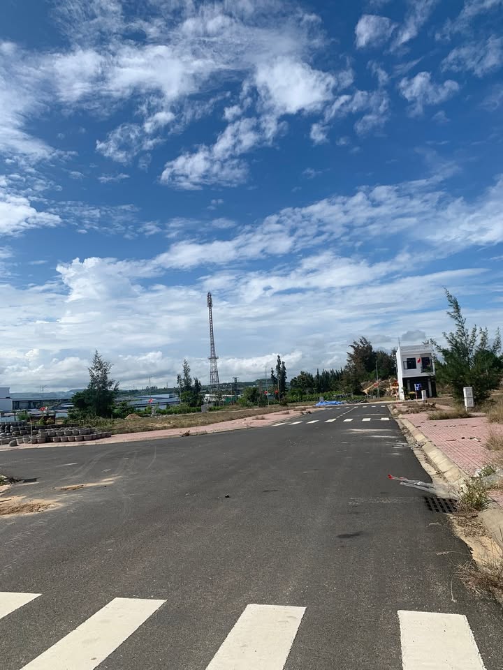 Đất nền Tuy Hòa 100m² - Đường to ô tô, tiềm năng tăng giá!