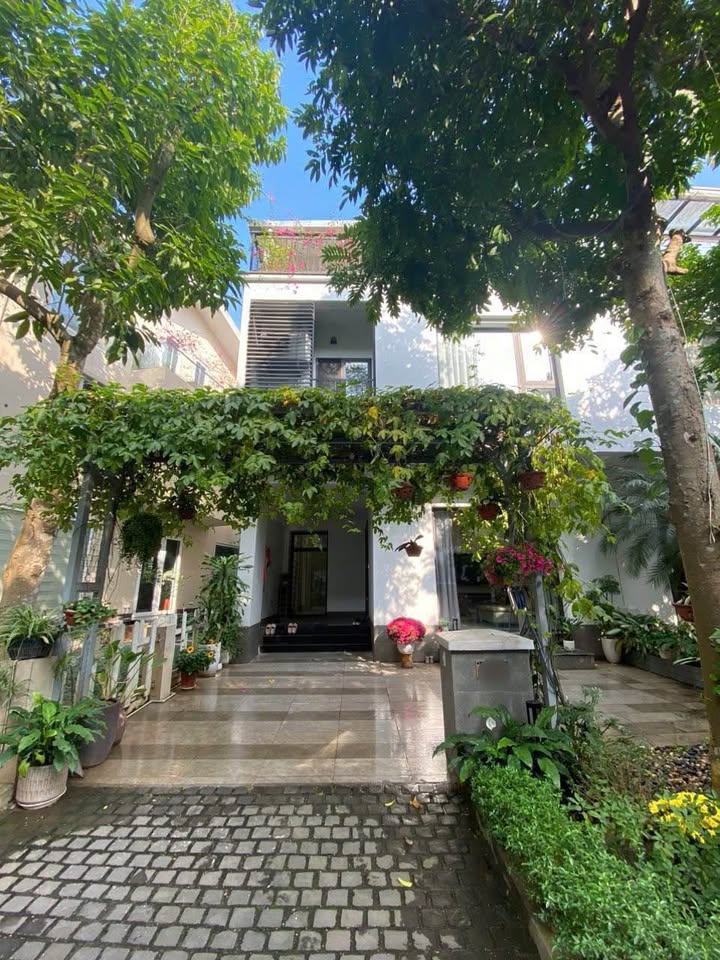 Cho thuê nhà phố vườn Park River Ecopark 25 triệu - Sẵn sàng ở ngay