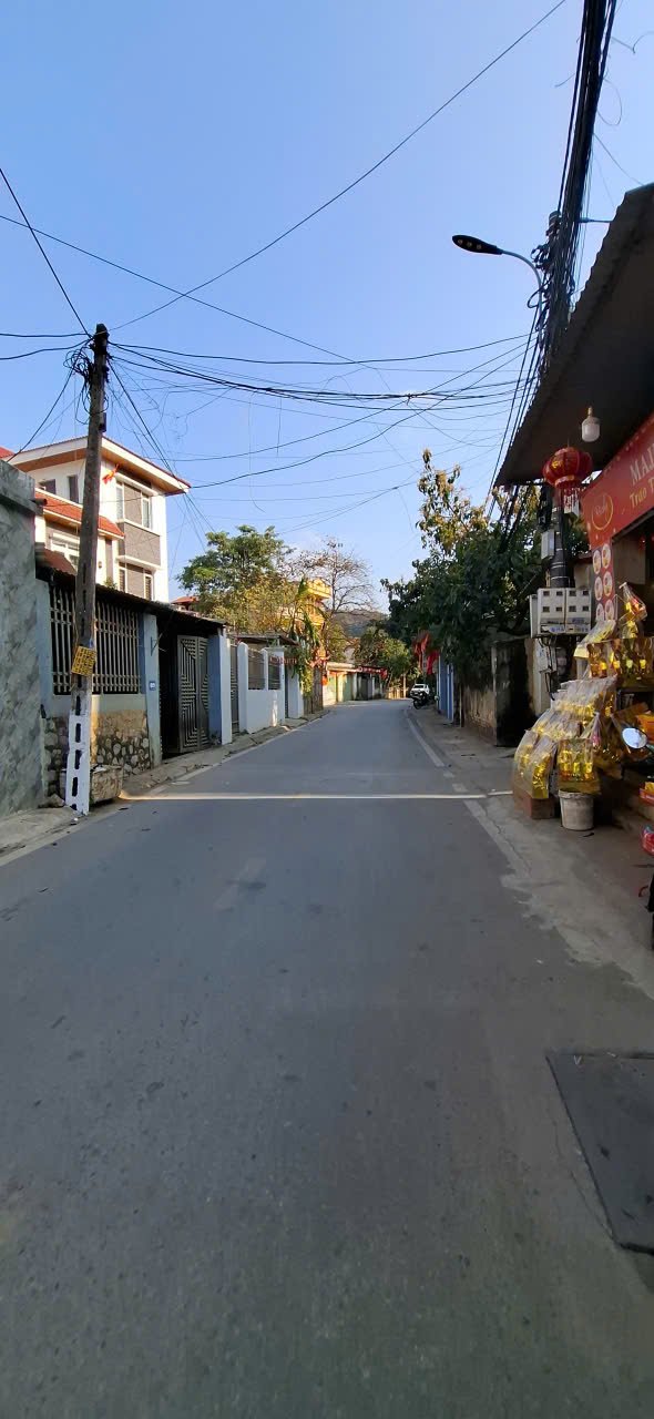 Nhà 2 Tầng Phường Quyết Thắng, Sơn La - 60m² Sổ Đỏ, 820 Triệu