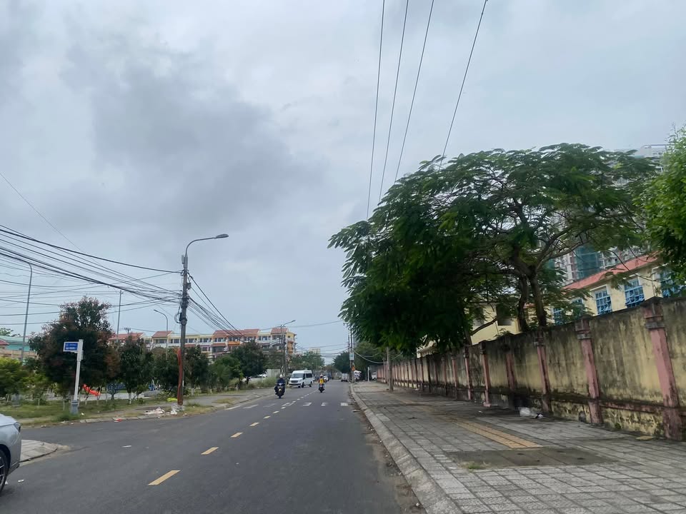 Bán gấp đất 80m² Xuân Đỉnh - Sát sông, gần biển, gần Sun Villa - 7 tỷ