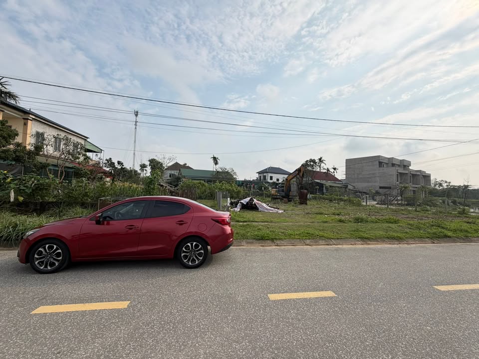 Đất Vàng Thạch Đài - Hà Tĩnh 93.3m² Hướng Tây Nam - Giá 2 Tỷ XXX