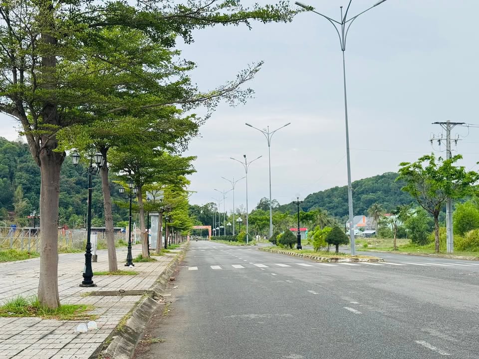 Đất nền Hà Tiên Võ Văn Kiệt 100m² 1.8 tỷ - Sổ đỏ chính chủ