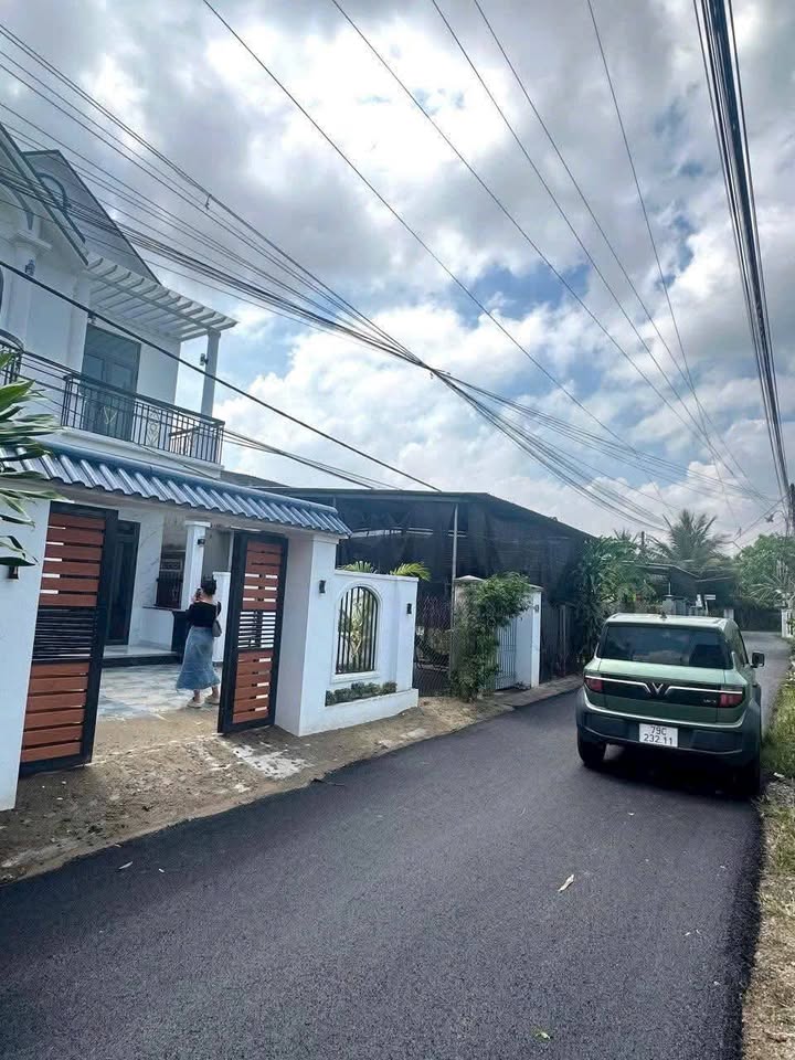 Nhà Riêng Diên Khánh 105m² - Ô tô vào tận nhà, sổ hồng sẵn!