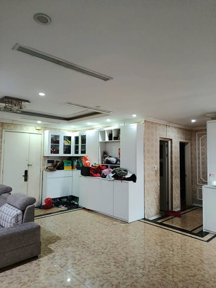 Căn hộ Hạ Long Center 96m² giá 3.5 tỷ - View đẹp, Full nội thất!