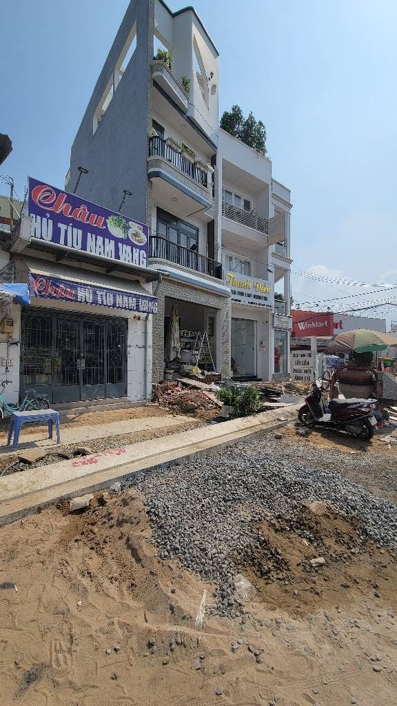 Nhà Mặt Tiền Nguyễn Thị Định, Thủ Đức - 141m², 32 Tỷ, Kinh Doanh Đỉnh Cao