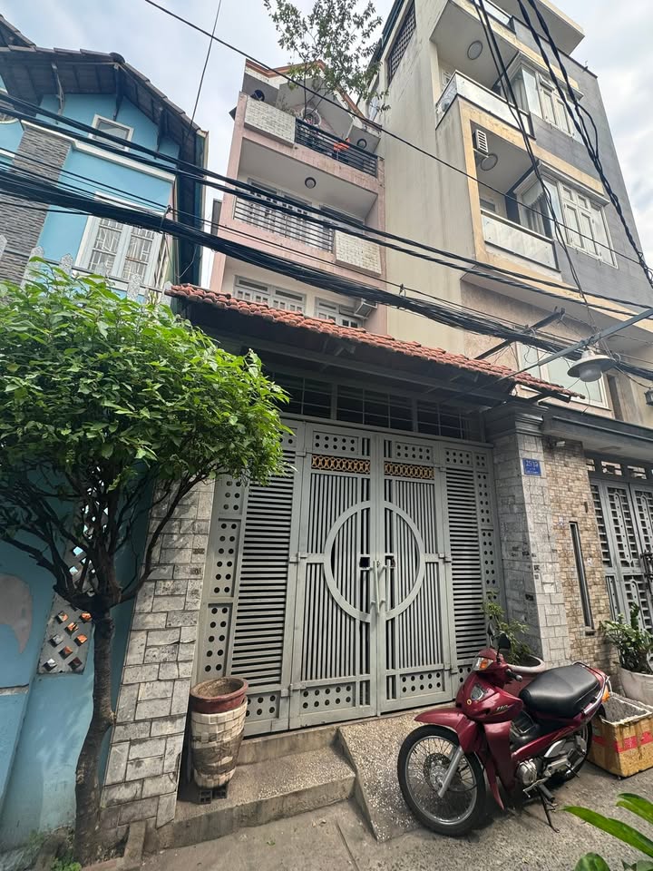 Cho thuê nhà nguyên căn 4x16m, 5PN, hẻm xe hơi, P. Tân Quý, Q. Tân Phú - 15 Triệu/tháng