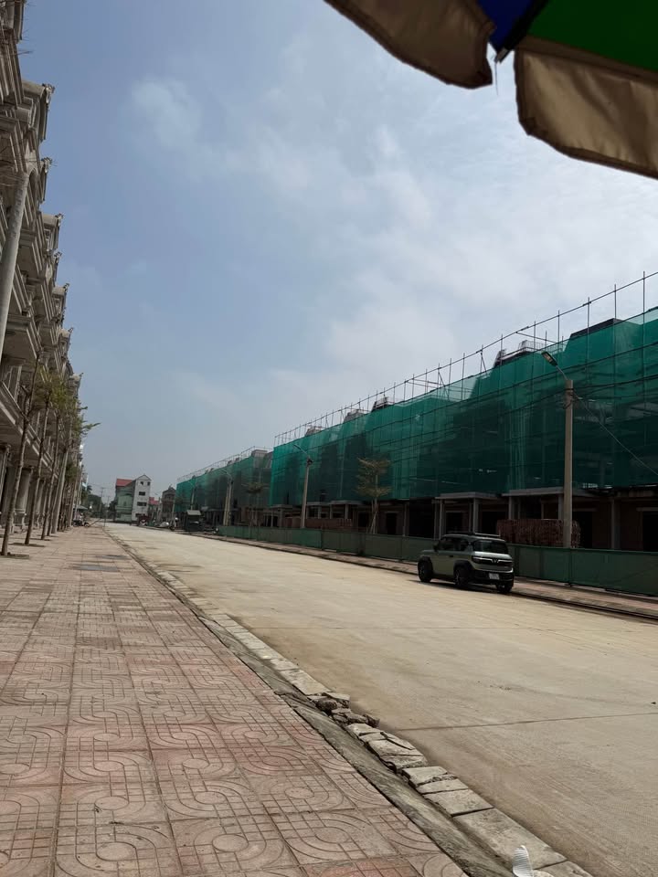 Đất KDC Cầu Chẹm 102m² - Ngay Chợ Đò, Gia Viễn - Giá 2.3 Tỷ