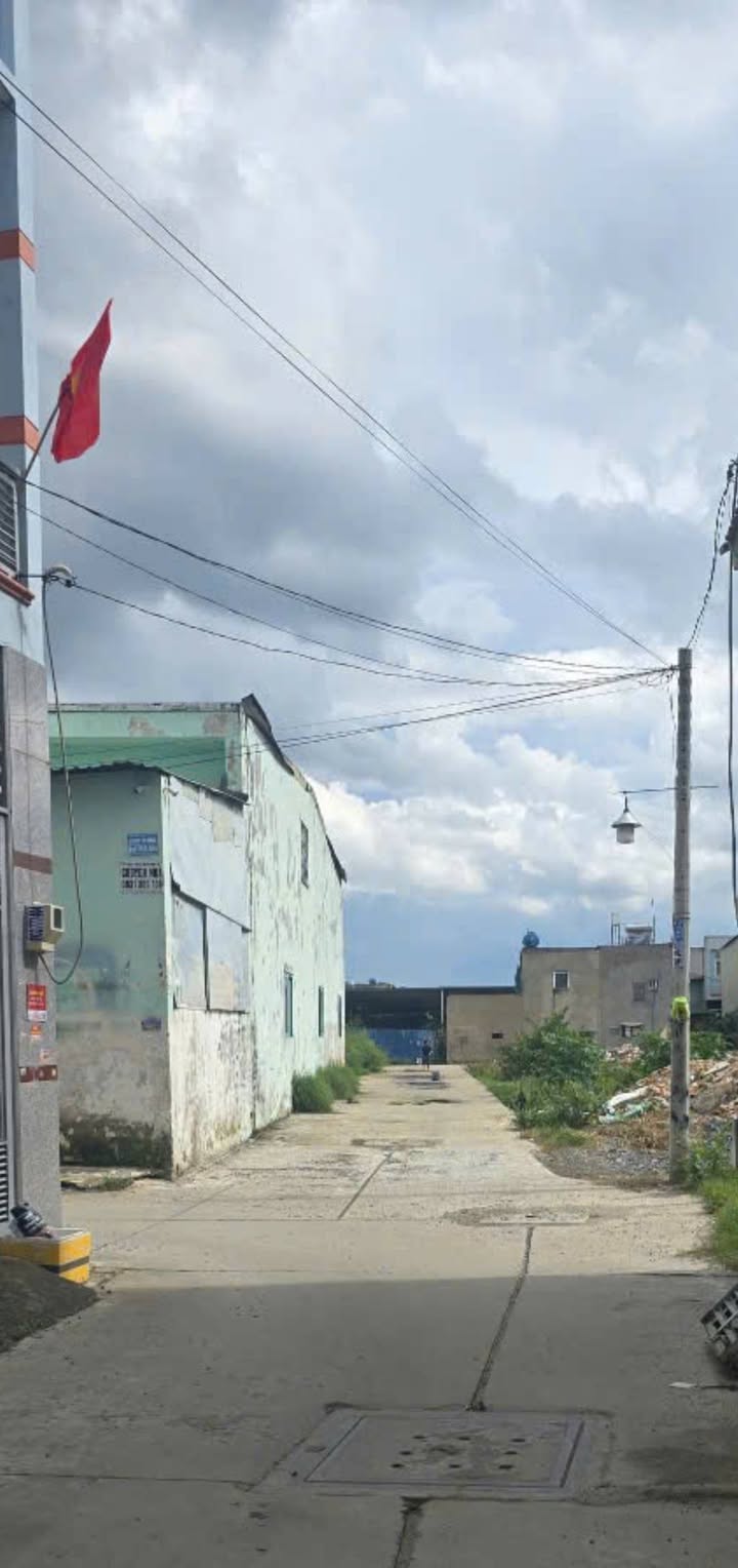 Nhà 4x14m Đúc Suốt Kiên Cố - Ngay Chợ Đường 1A, Bình Tân - 2.55 Tỷ