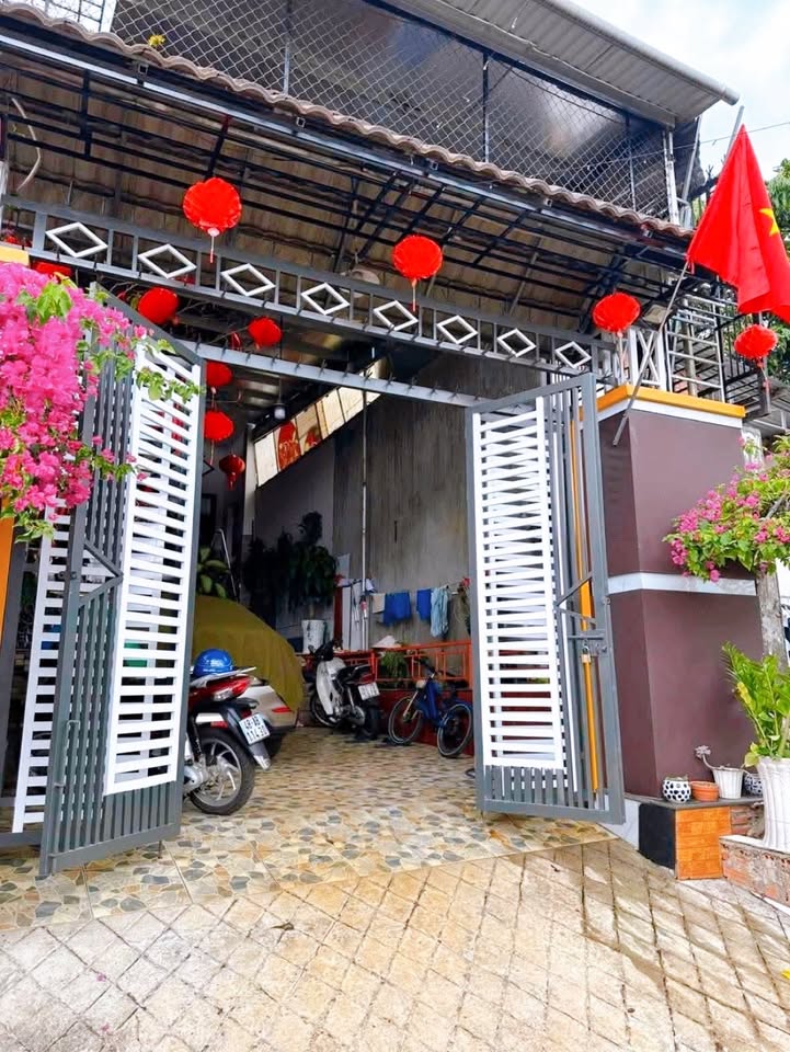 Bán Gấp Nhà Cấp 4 Đẹp Đường Đinh Tiên Hoàng, Gia Nghĩa - 165m² Sổ Hồng