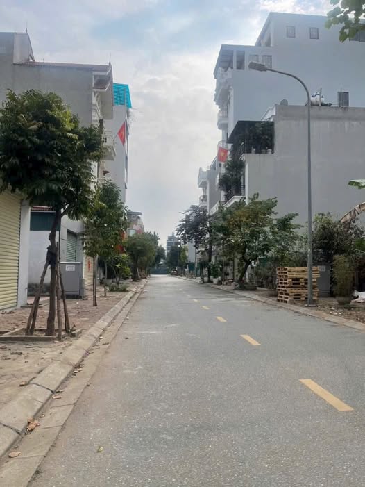 Đất Nền Thạch Bàn 7.2 Tỷ - Đường Ô Tô Tránh, Kinh Doanh Đắc Lợi