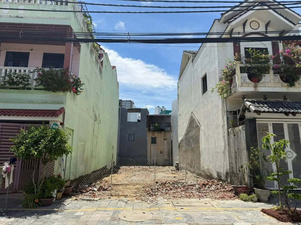 Đất Mặt Tiền Lâm Hoành Đà Nẵng - 232m² Hướng Đông, Tiềm Năng Kinh Doanh Kim Cương