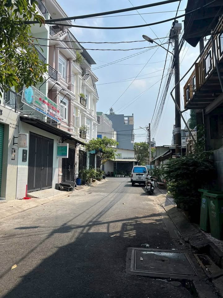 Đất Vàng Thủ Đức - 200m² Mặt Tiền Kinh Doanh Đường 7, Linh Trung - 13 Tỷ TL