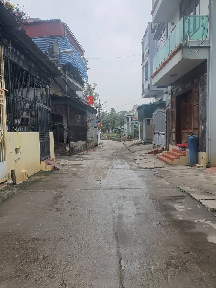 Nhà 65m² Phường Cao Xanh, Hạ Long - 1 Tỷ, 3 Ngủ, Hướng Bắc