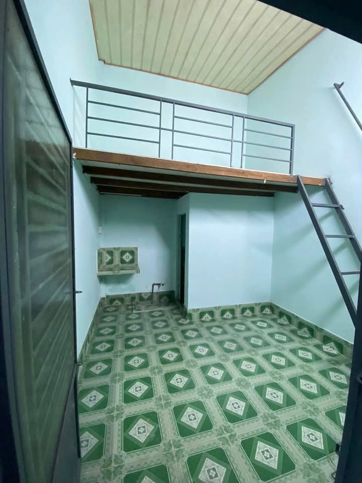 Phòng Trọ Gác Lửng Nguyễn Văn Cừ, Cần Thơ - 15m² Giá 1.5 Triệu/Tháng