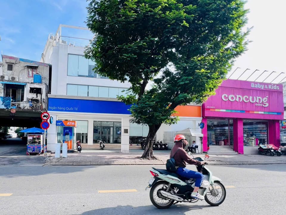 Nhà Phố 330m² Lê Văn Sỹ Q3 - Đầu tư sinh lời, chiết khấu 5 tỷ!