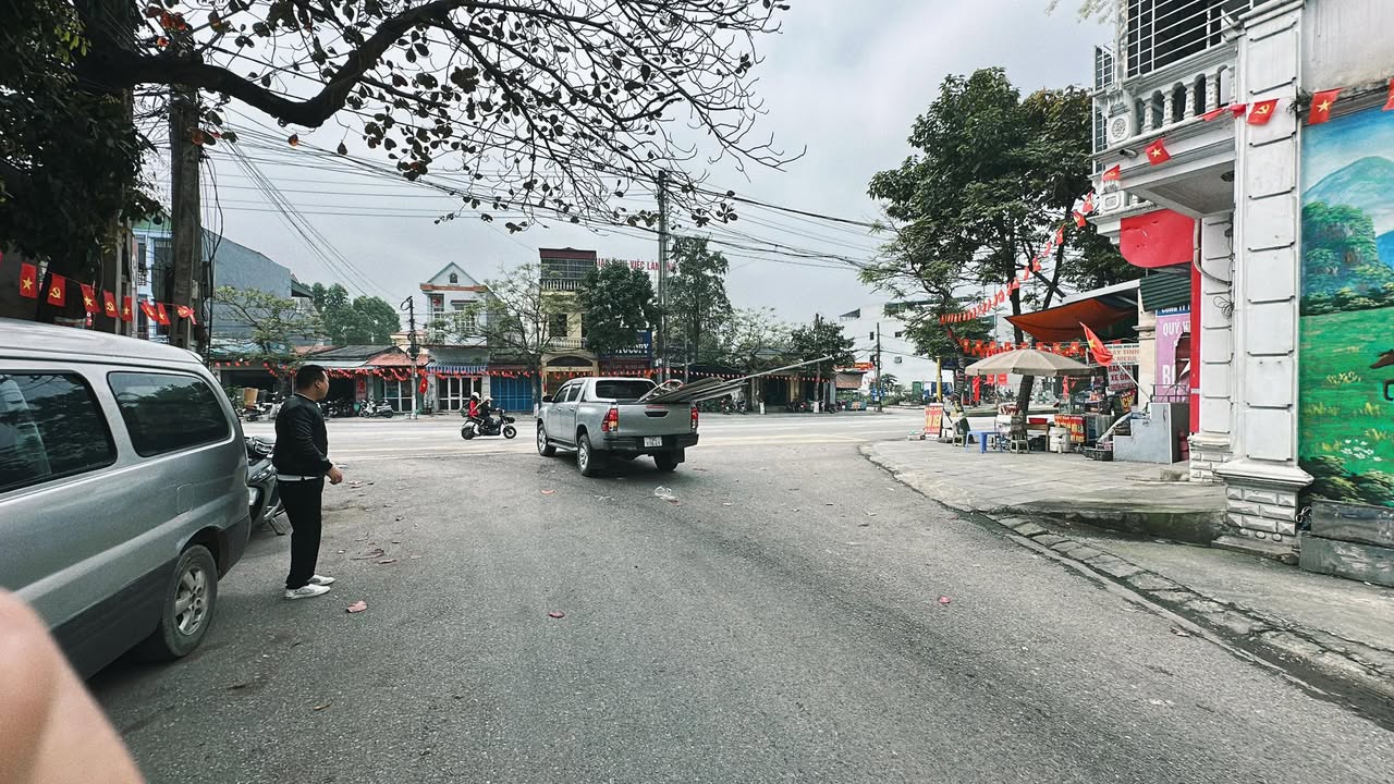 Nhà 1 Tầng 1 Tum Đường Trần Toại, Việt Trì - 102m² Full Thổ Cư, Giá 3.5 Tỷ