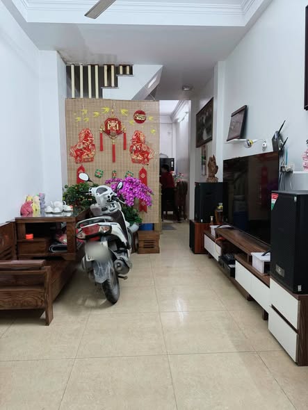 Nhà Đại Mỗ 32m² 4T - Ngõ Rộng Thẳng Tắp, Ô tô Gần