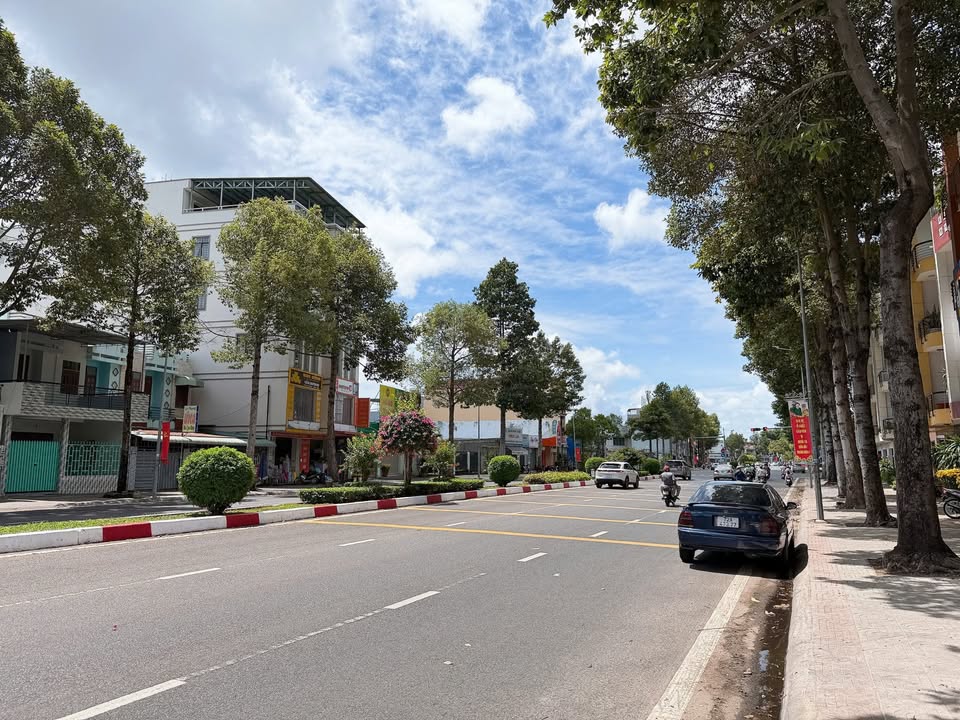 Nhà Mặt Tiền Hùng Vương, Bà Rịa - 84m² Kinh Doanh Sầm Uất - 6.5 Tỷ