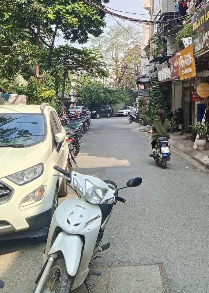 Nhà Mặt Tiền Kinh Doanh Trung Kính, Cầu Giấy - 30m² x 5 Tầng, 14.8 Tỷ