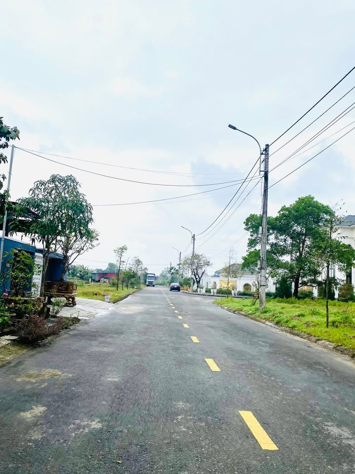 Bán Đất Mặt Tiền Phan Thanh Giãn, Đông Hà 250m² - Giá 2.3 Tỷ