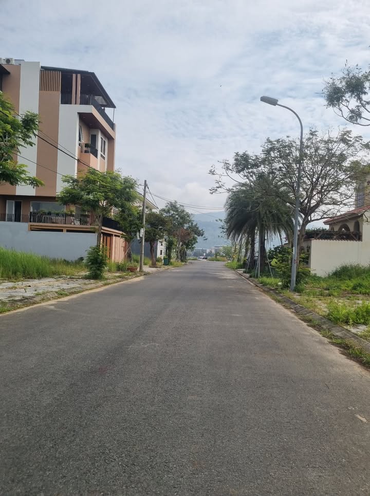 Nhà Mặt Tiền Ngô Thì Hương, Sơn Trà - 100m² Hướng Bắc, Giá 7.2 Tỷ